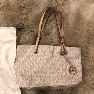 *SOLD* Michael Kors | Like new tote